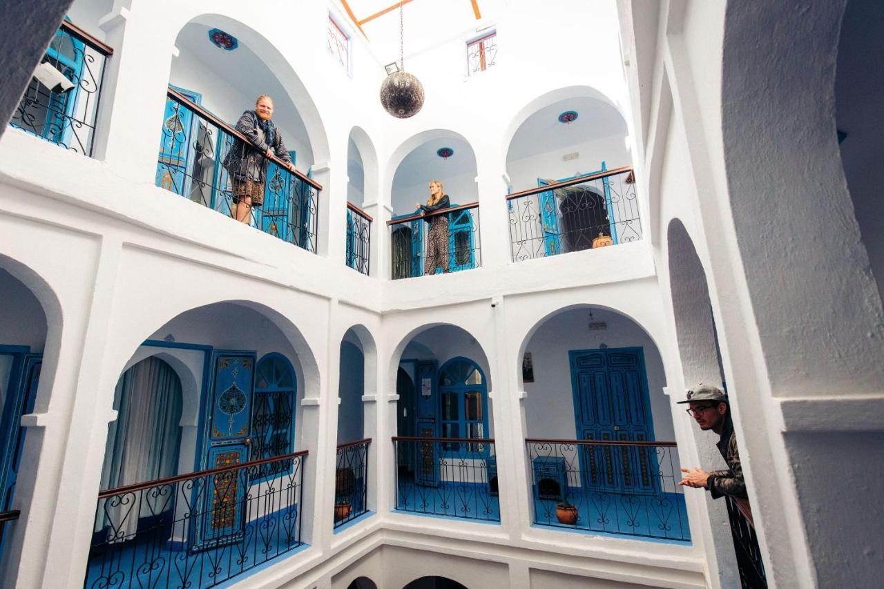Отель Dar Шефшауэн Экстерьер фото